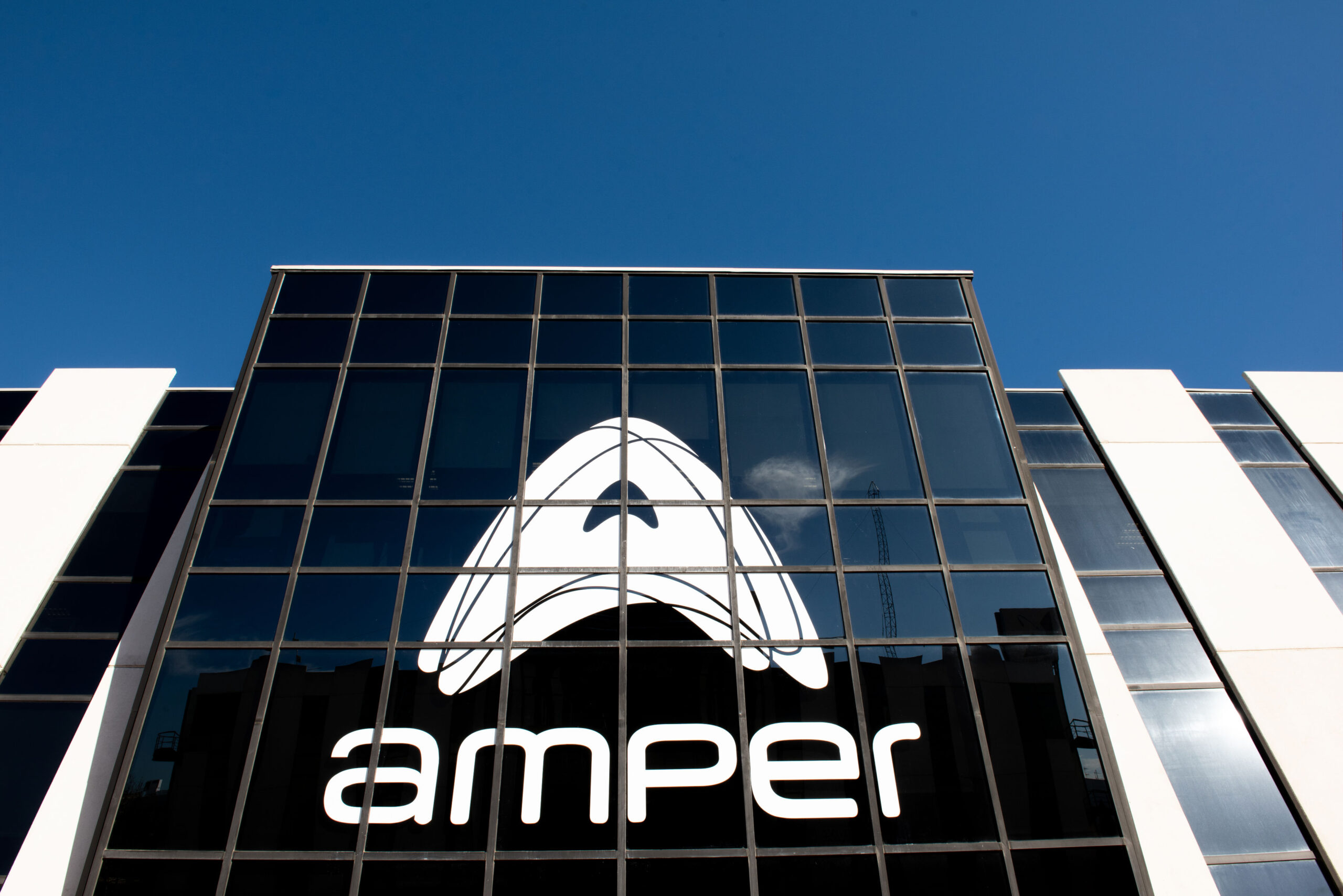 Amper coloca 32,3 millones de euros en su programa de bonos en el MARF ...